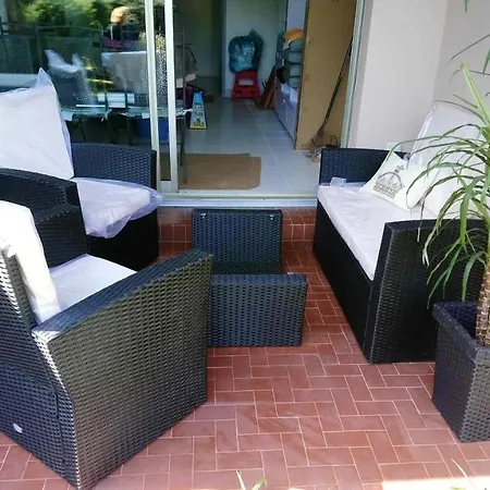 Apartment Avec Vue A 30m² + Balcon Antibes
