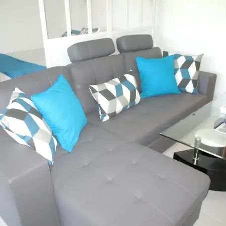 Appartement Avec Vue A 30m² + Balcon